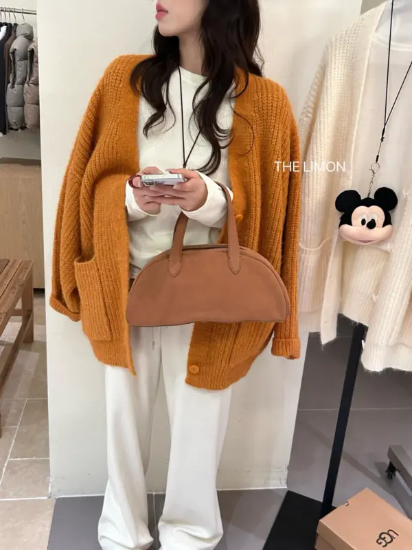 高克重燈籠袖寬鬆羊駝毛開衫保暖毛衣（含6%羊毛）