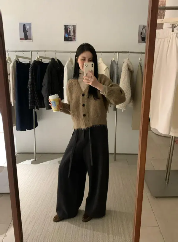 慵懶風復古v領拉絨保暖毛衣